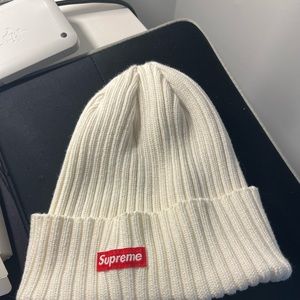 Supreme Logo Beanie